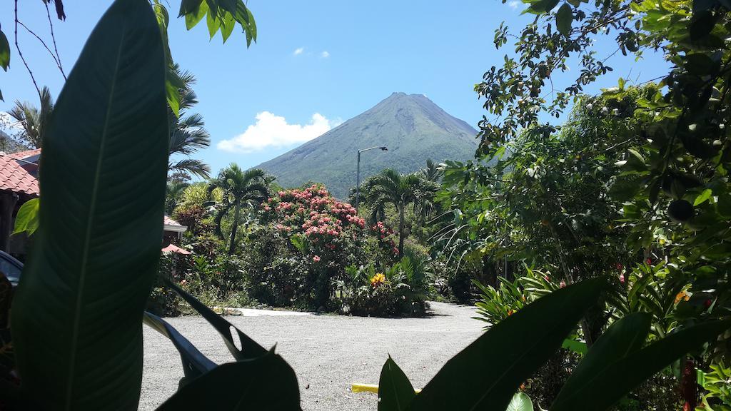 Hotel Roca Negra Del Arenal La Fortuna Exterior foto